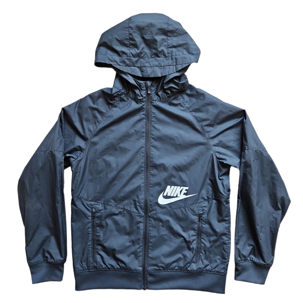 Nike • Windbreaker